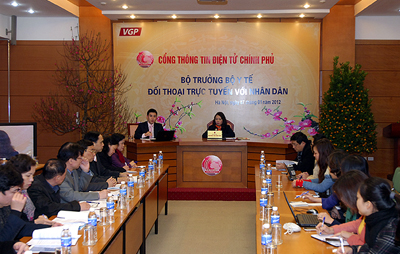 Ministros vietnamitas dialogan directamente con el pueblo